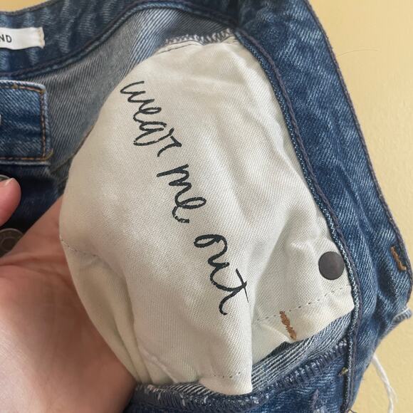 GRLFRND Cindy Shorts in Only With You Sz 25 Light Wash Ripped Distressed Cutoffs - Picture 10 of 13